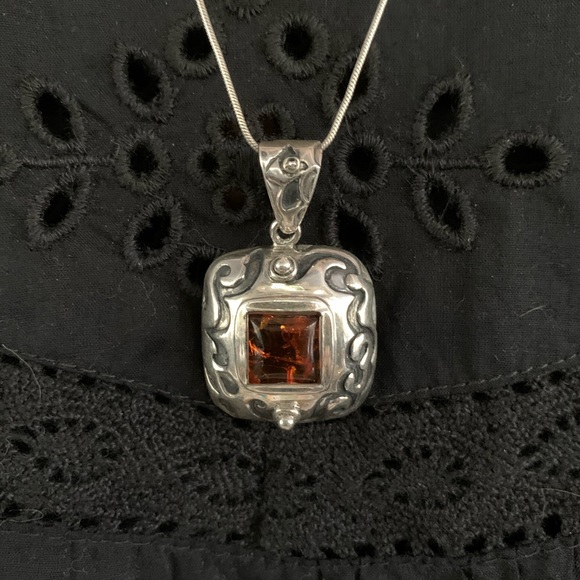 SILPADA Sterling Silver Amber pendant necklace - Picture 11 of 13